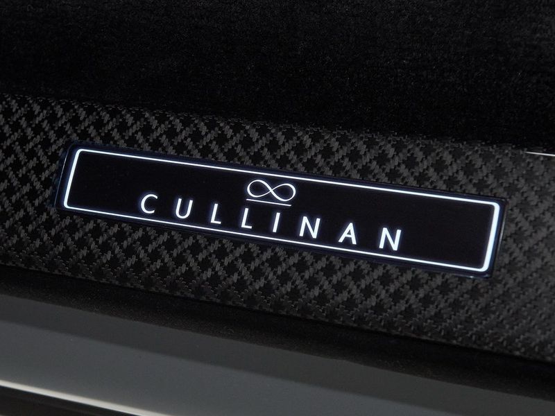 2023 Rolls-Royce Cullinan Image 19