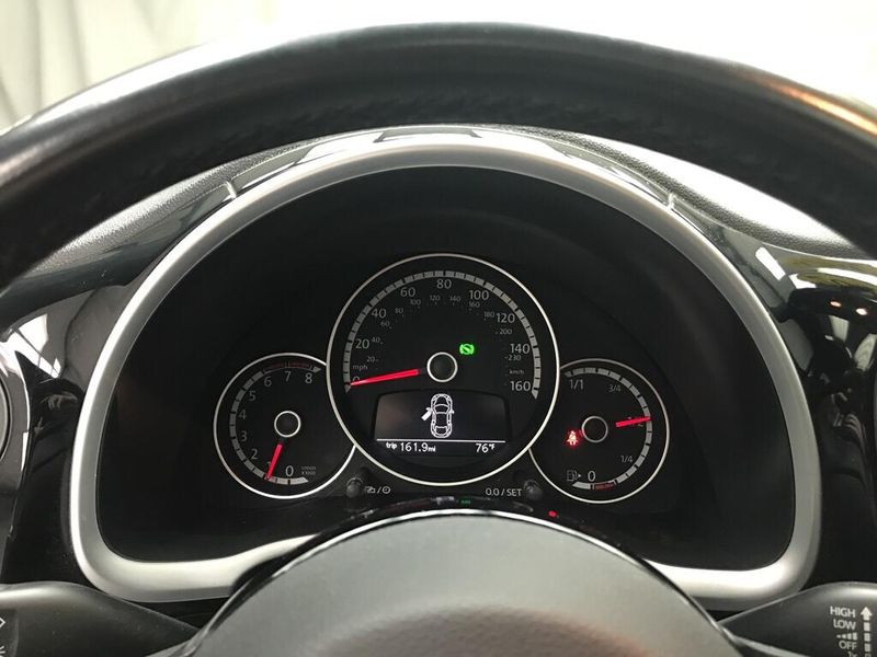 Used 2015 Volkswagen Beetle 1.8T w/SunImage 10