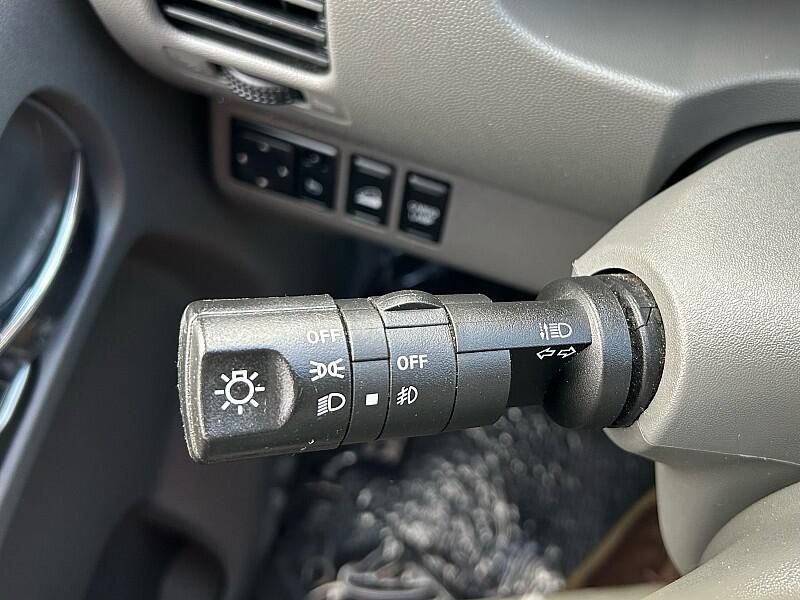 2021 Nissan Frontier Crew Cab photo 13