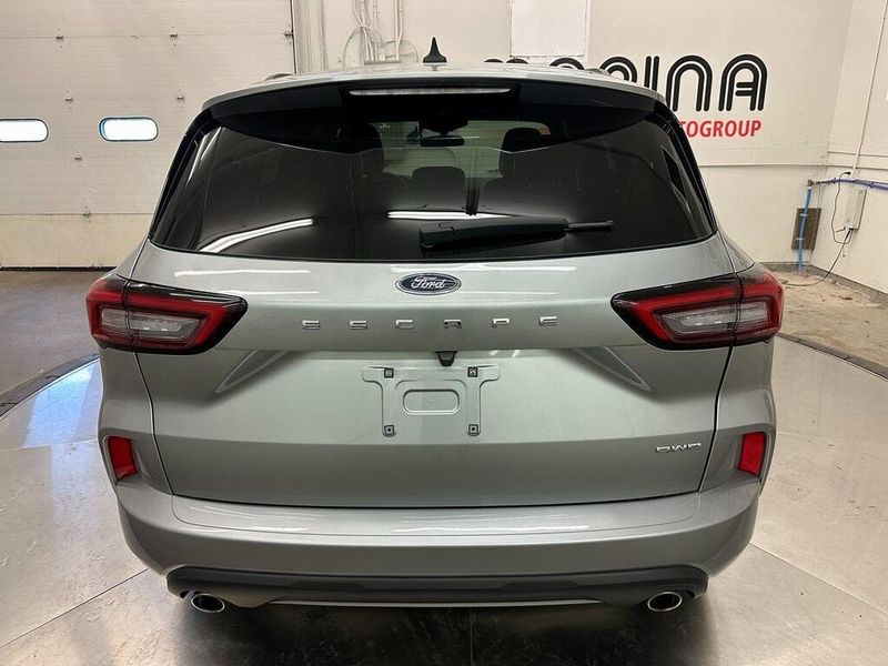 2024 Ford Escape ST-LineImage 14