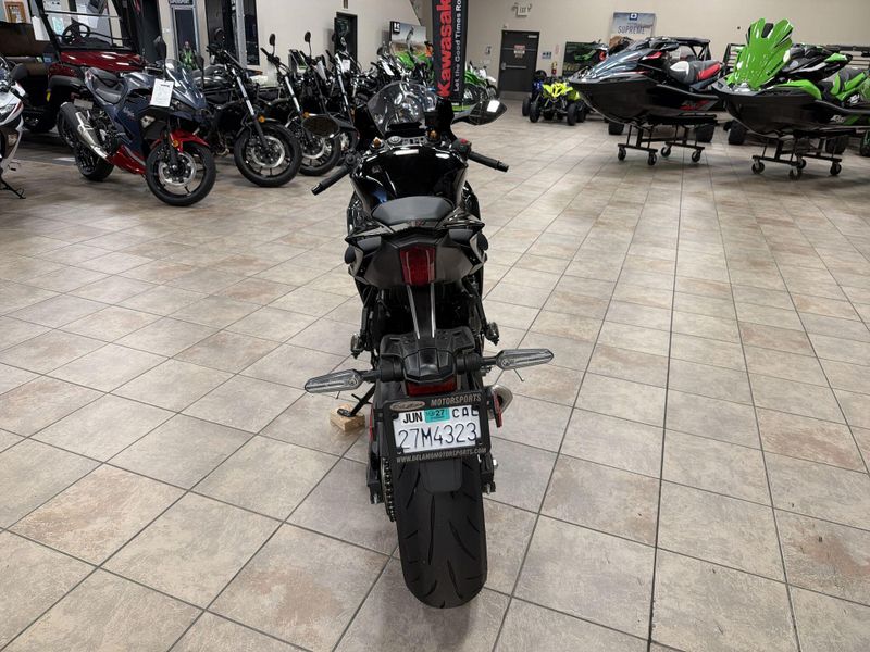 Used 2026 Yamaha YZF-R7 CA Image 16