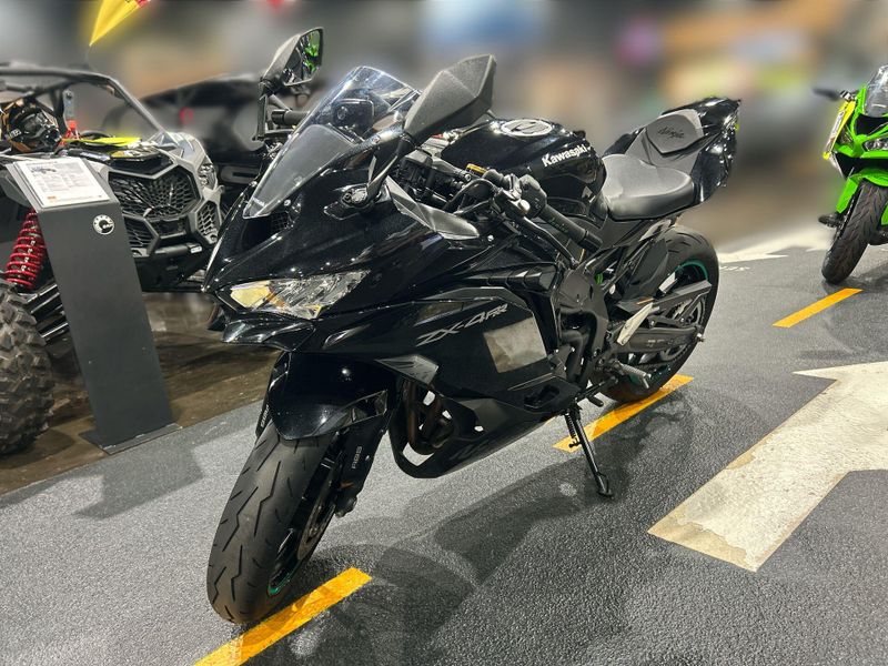 Used 2024 Kawasaki NINJA ZX-4RR Image 19