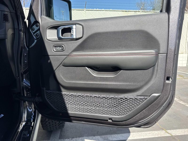 New 2026 Jeep Wrangler 4-door Rubicon X