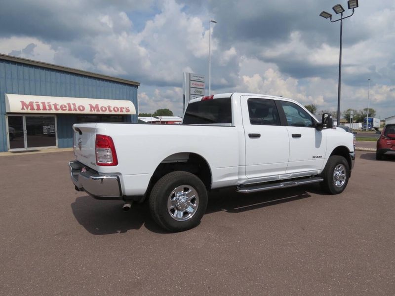 New 2024 RAM 2500 Big Horn 4x4 4dr Crew Cab 6.3 ft. SB PickupImage 5