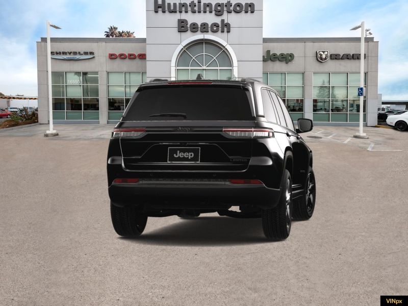2025 Jeep Grand Cherokee Limited 4x2Image 14