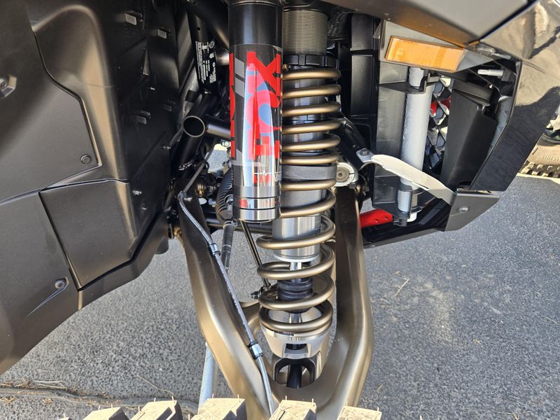 2025 Polaris RZR PRO R 4 ULTIMATE BLACK CRYSTAL AND SHADOW BRONZE Image 29