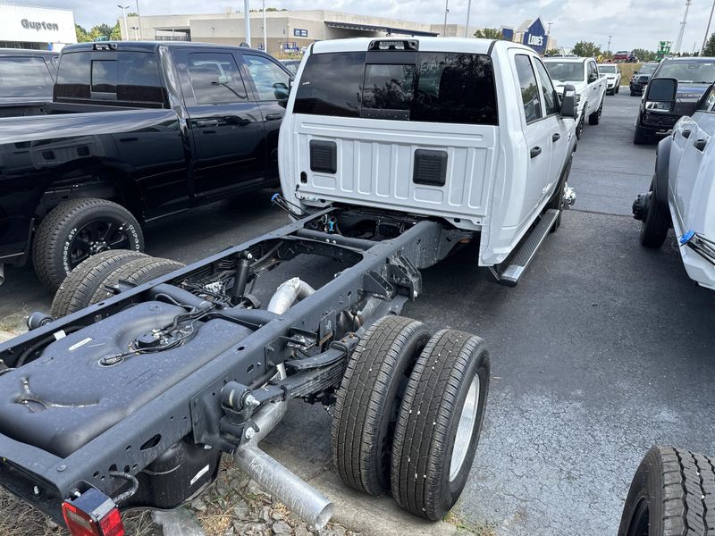 New 2025 RAM 3500 Tradesman Crew Cab Chassis 4x4 60