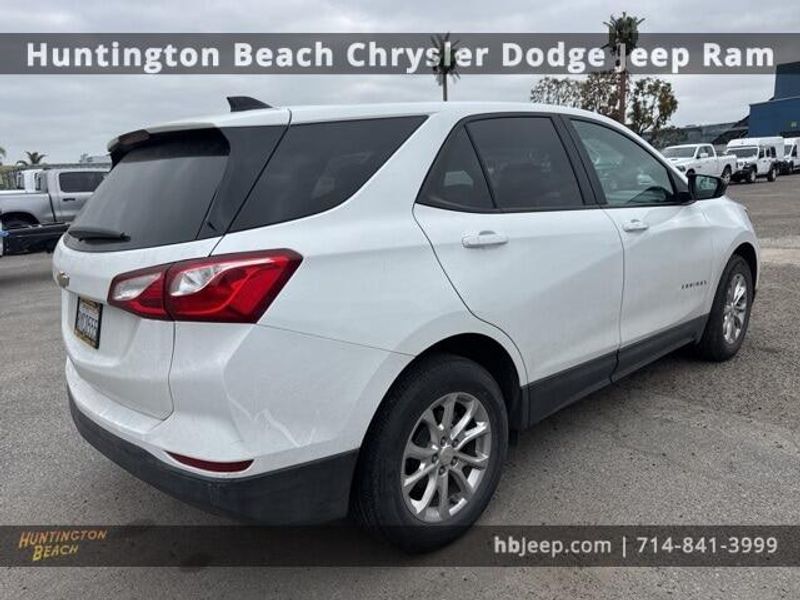 2021 Chevrolet Equinox LSImage 4