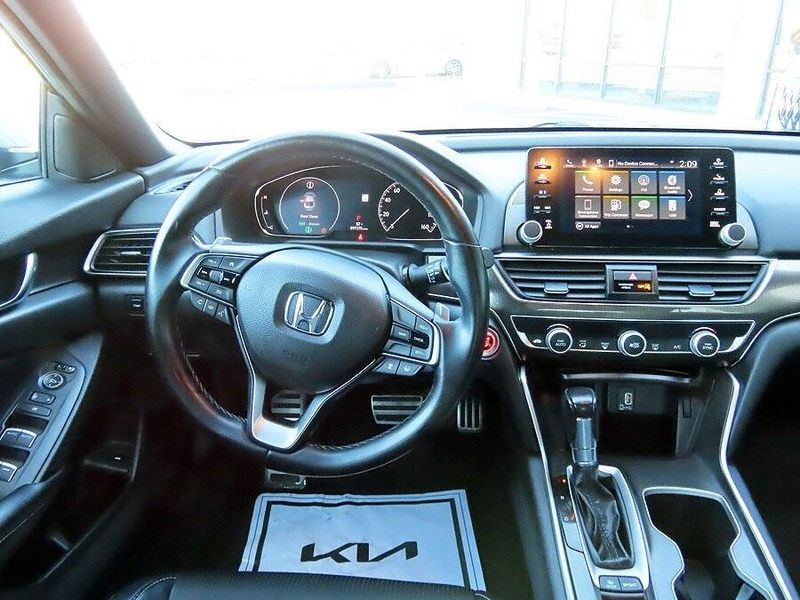 2018 Honda Accord SportImage 11