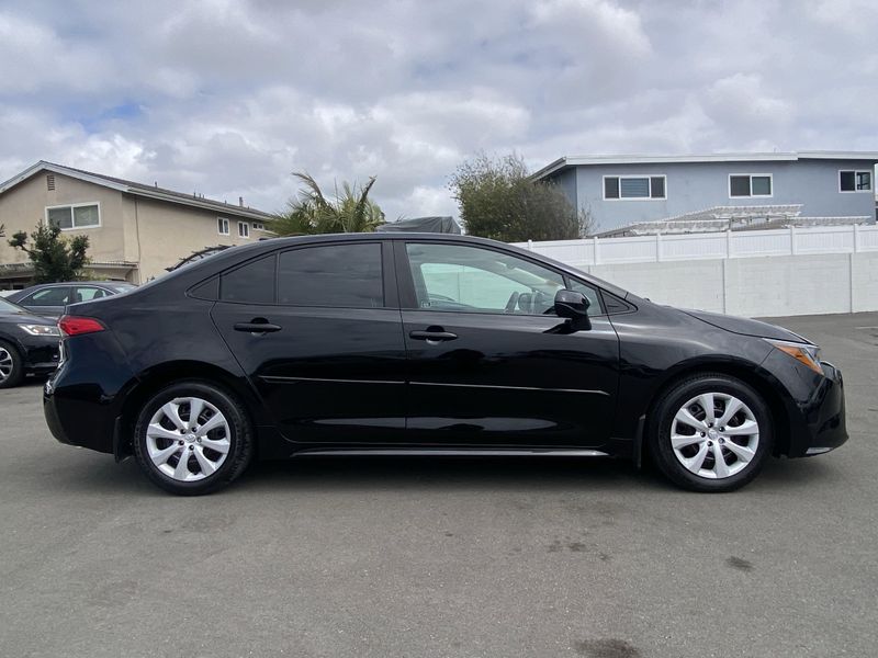 2024 Toyota Corolla LEImage 3