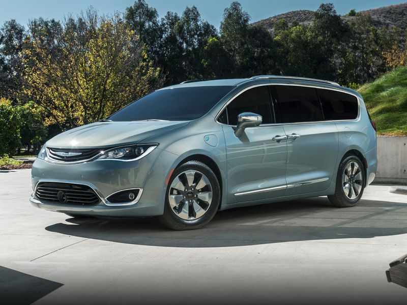 2018 Chrysler Pacifica Hybrid LimitedImage 1