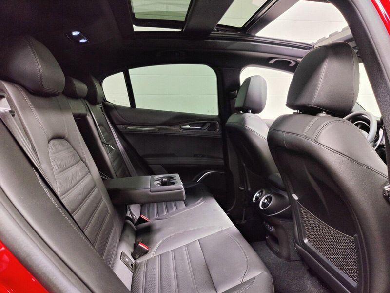 Used 2023 Alfa Romeo Stelvio Quadrifoglio AWD w/SunroofImage 7