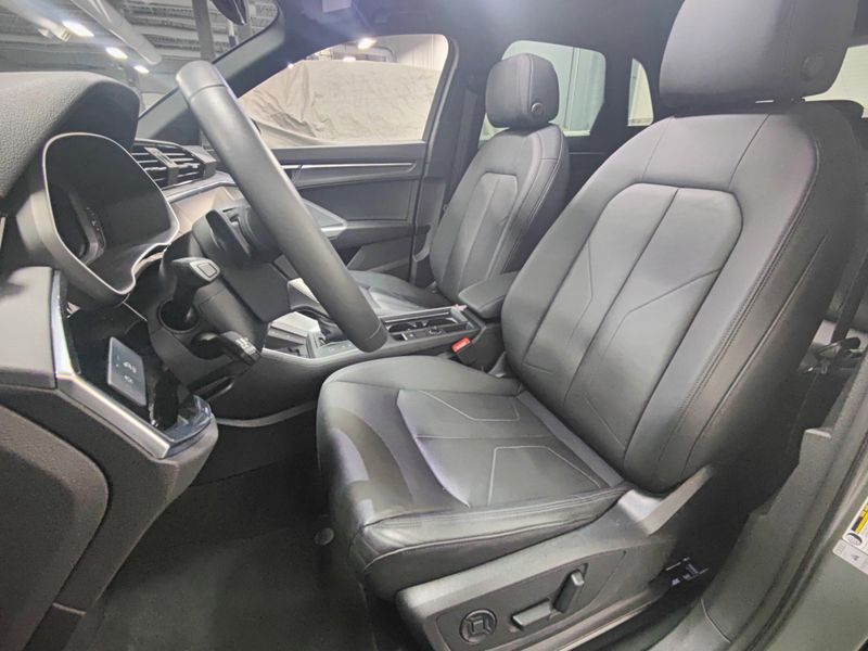 Used 2024 Audi Q3 S line Premium AWD w/ConvenienceImage 14