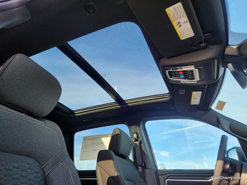 New 2026 RAM 1500 Big Horn Crew Cab 4x4 5'7' Box