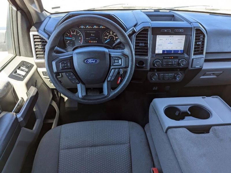 2020 Ford F-150  in a WHITE exterior color. Johnson Dodge 601-693-6343 pixelmotiondemo.com 