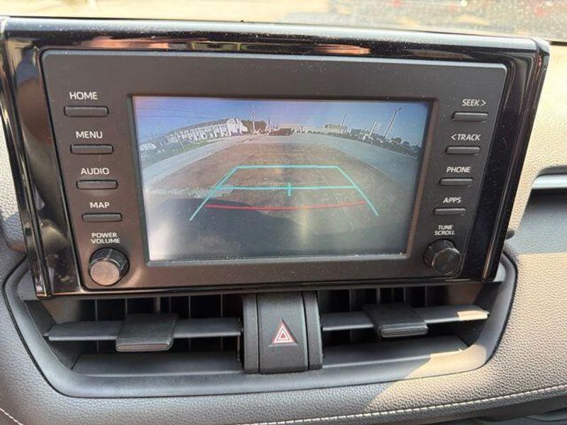 Used 2019 Toyota RAV4 XLEImage 9