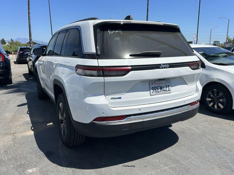 Used 2024 Jeep Grand Cherokee 4xeImage 4