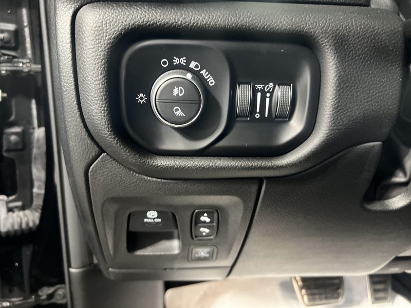 Used 2025 RAM 1500 RHOImage 26