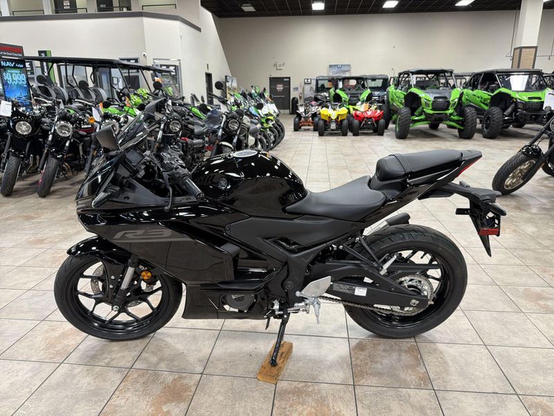 New 2026 Yamaha YZF-R3 ABS Image 18