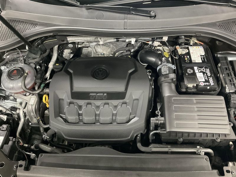 Used 2024 Volkswagen Tiguan AWD SEL R-Line w/Sunroof/NavImage 14