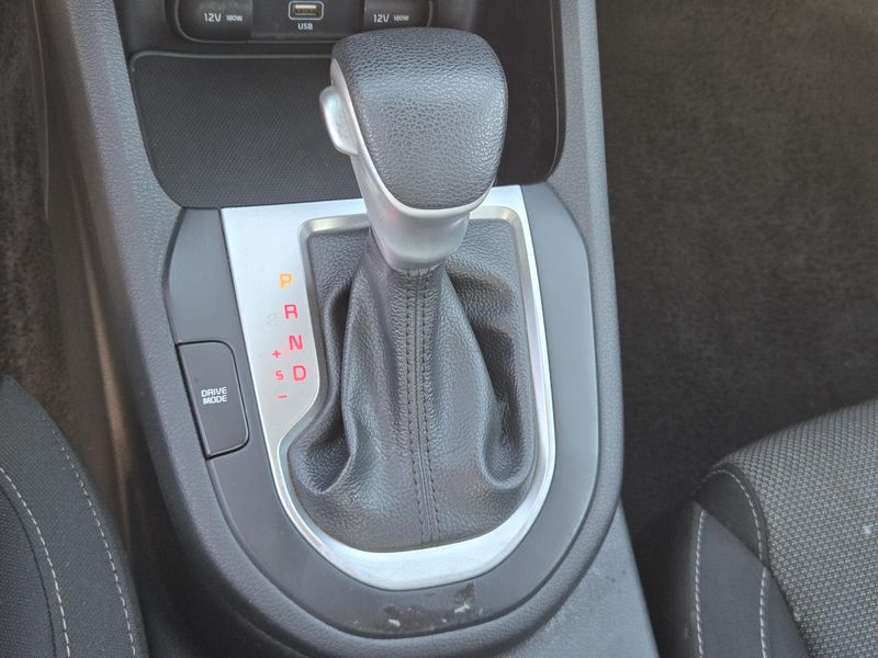 Used 2023 Kia Forte LXS IVT