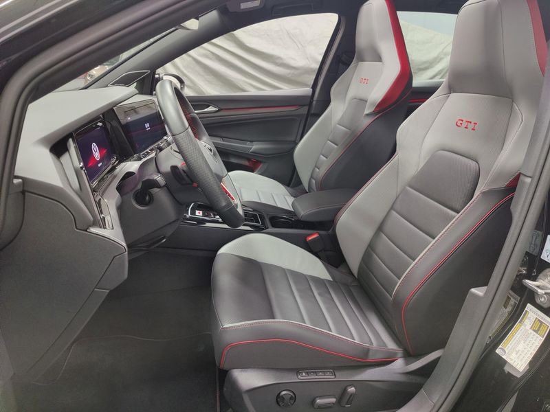 2024 Volkswagen Golf GTI SE w/Sunroof/Leather PkgImage 10