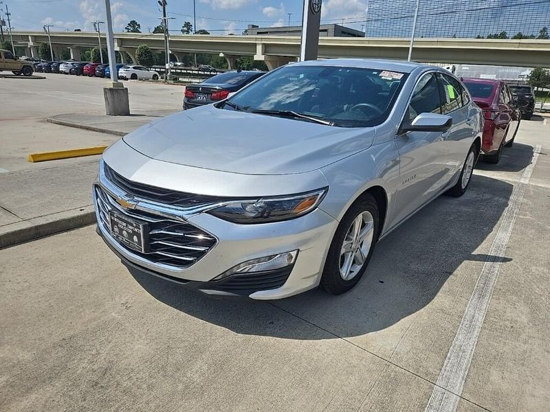 Used 2022 Chevrolet Malibu LTImage 1