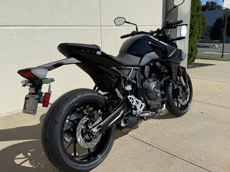 2026 Suzuki GSX 8SImage 3
