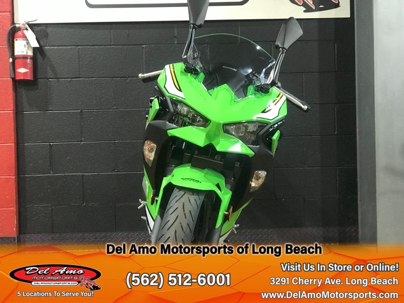 2025 Kawasaki NINJA 500 KRT EDITION Image 5