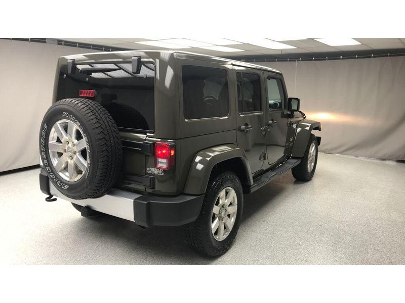 Used 2015 Jeep Wrangler JK Unlimited SaharaImage 14