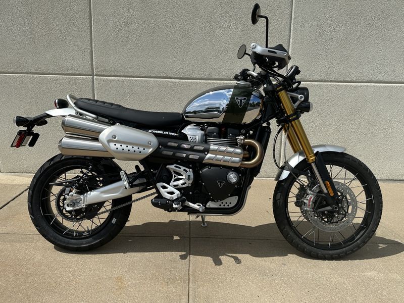 2023 Triumph SCRAMBLER 1200 XE in a CHROME / BROOKLANDS GREEN exterior color. Cross Country Powersports 732-491-2900 crosscountrypowersports.com 