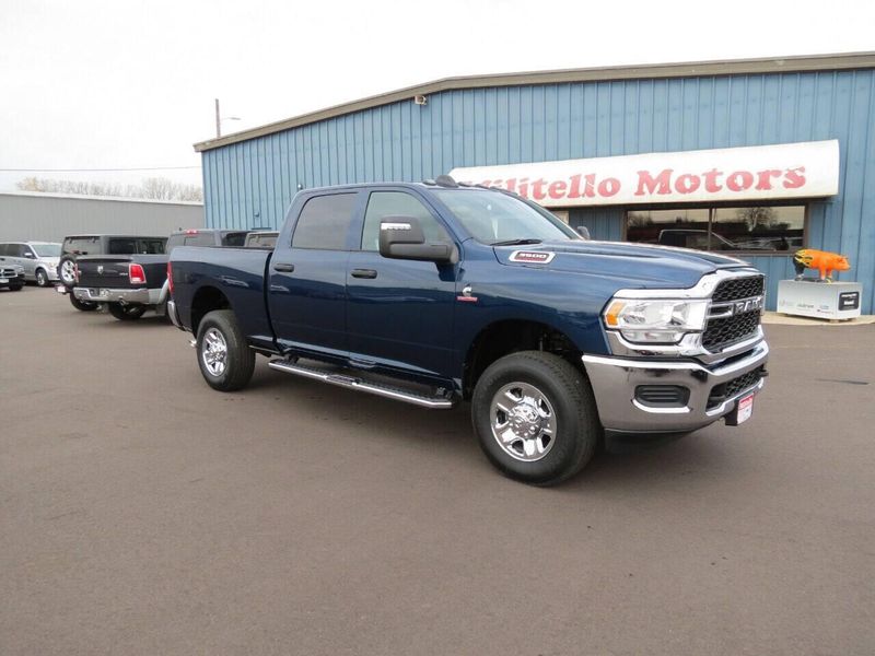 2024 RAM 3500 Tradesman Crew Cab 4x4 6