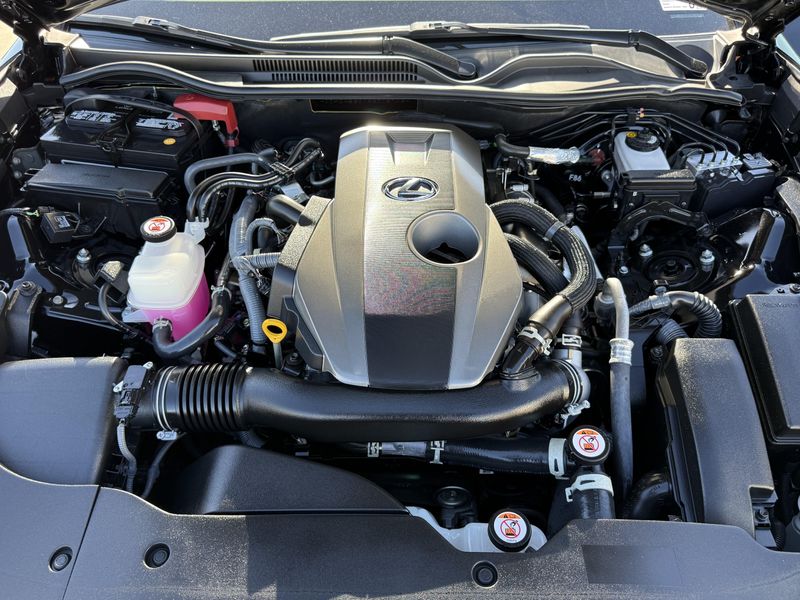 Used 2024 Lexus RC 300Image 31