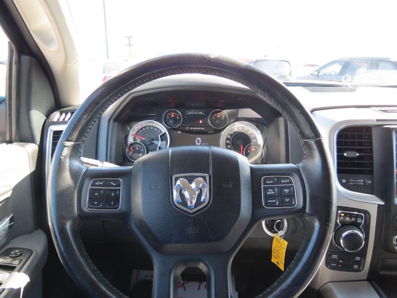 Used 2017 RAM 1500 SLT 4x4 4dr Crew Cab 5.5 ft. SB PickupImage 35