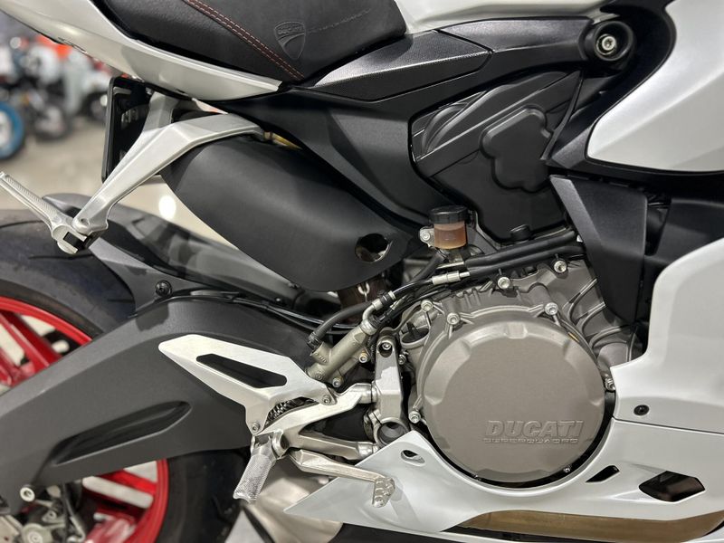 Used 2018 Ducati PANIGALE 959 Image 18