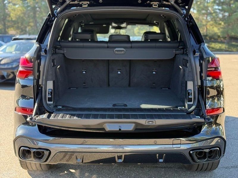 New 2026 BMW X5 M60iImage 16
