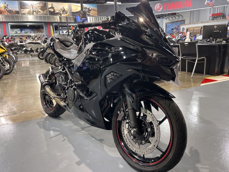 Used 2025 Kawasaki NINJA 500 Image 16