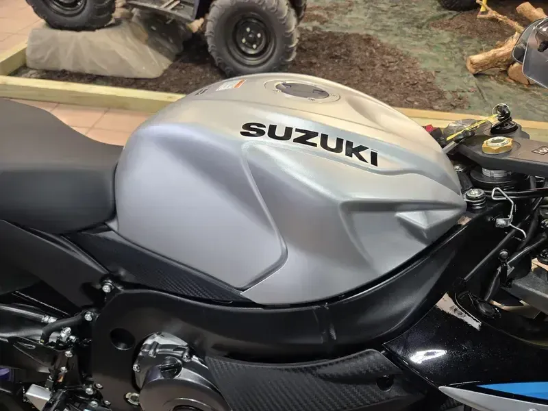 NEW 2026 SUZUKI GSXR750 Image 23