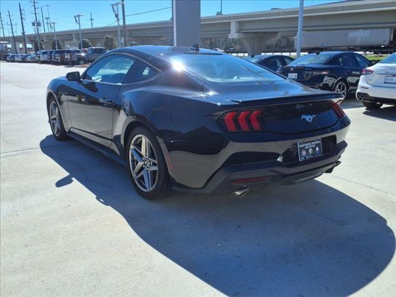 2024 Ford Mustang EcoBoost PremiumImage 2