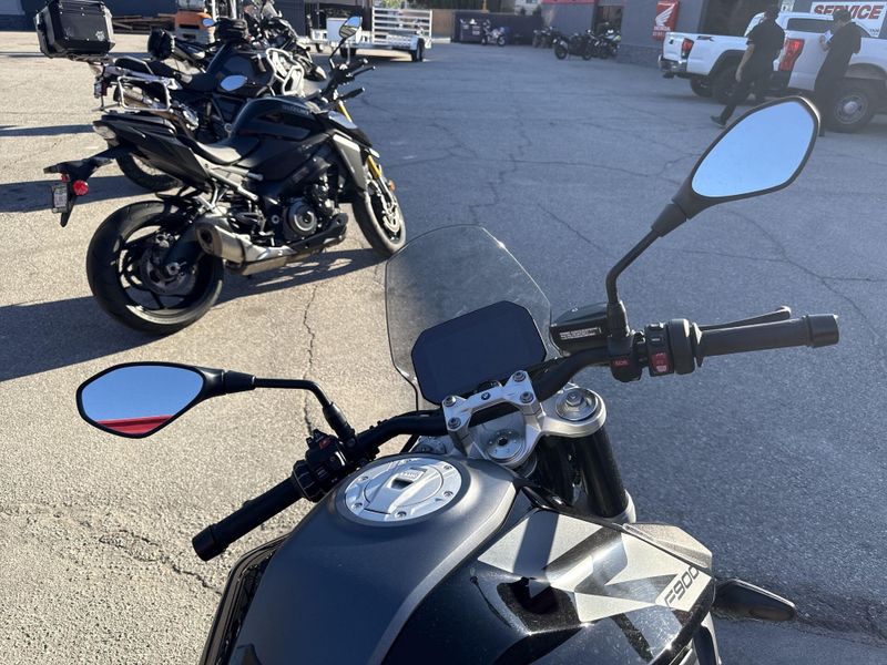 Used 2025 BMW F 900 R Image 11