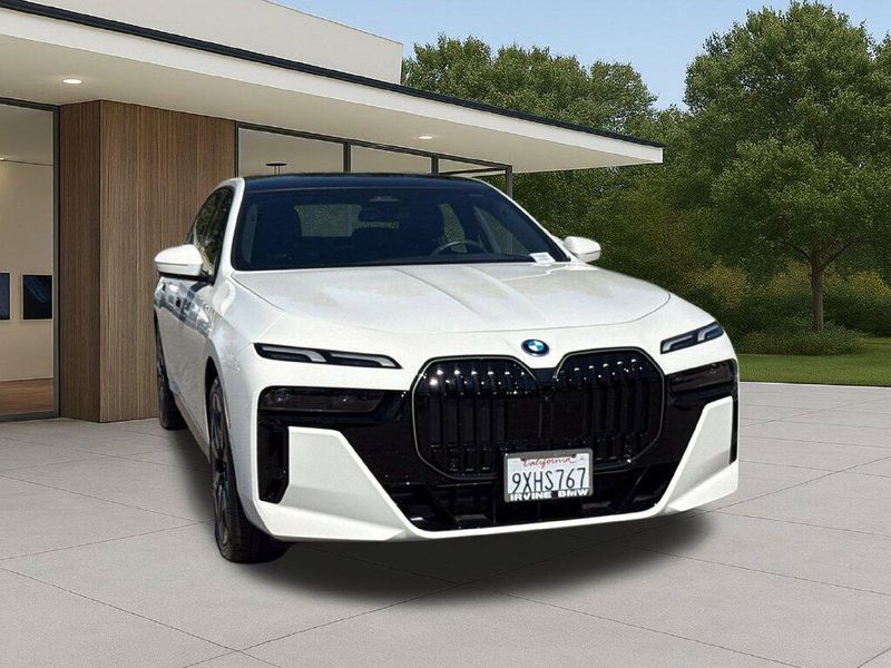 Used 2026 BMW 7 Series 750e xDriveImage 5