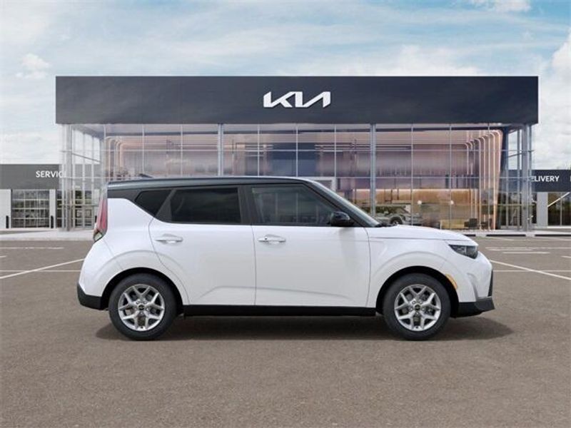 2025 Kia Soul SImage 7