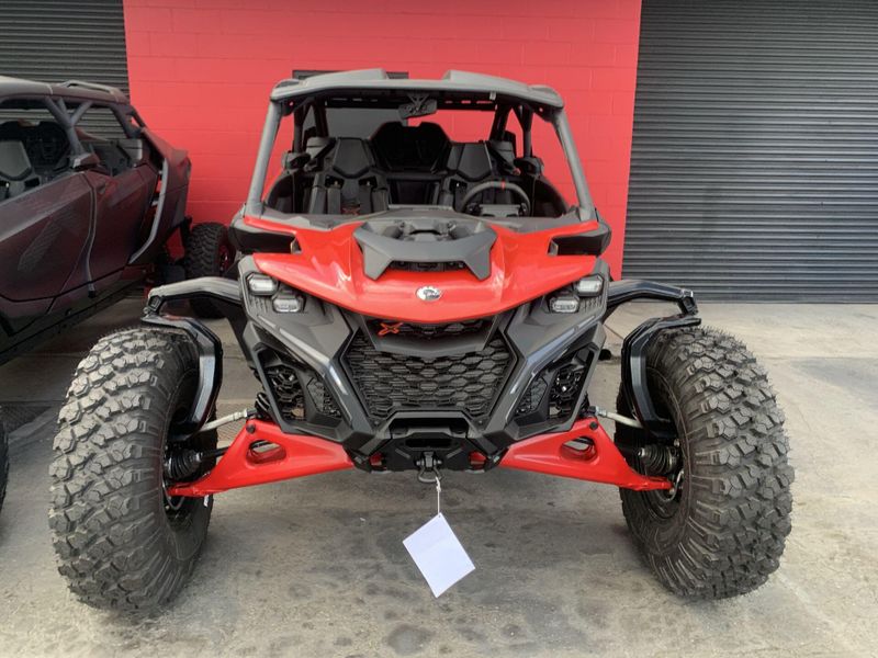New 2025 Can-Am MAVERICK R MAX X 999T DCT Image 15