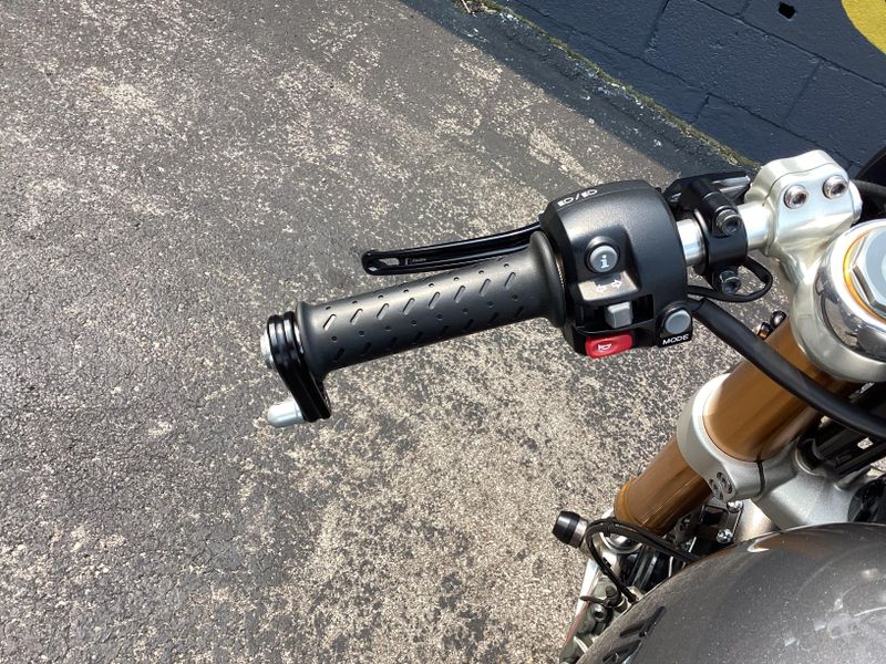 2019 Triumph Thruxton R 1200 R 