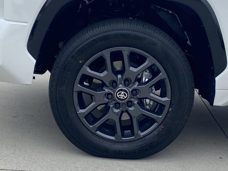 New 2026 Toyota Tundra Platinum HybridImage 8