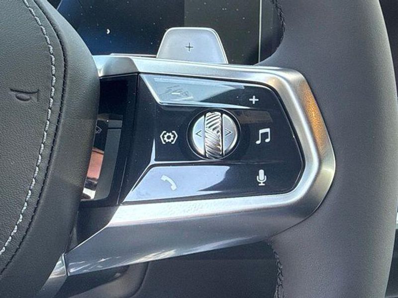 New 2026 BMW 7 Series 750e xDriveImage 22