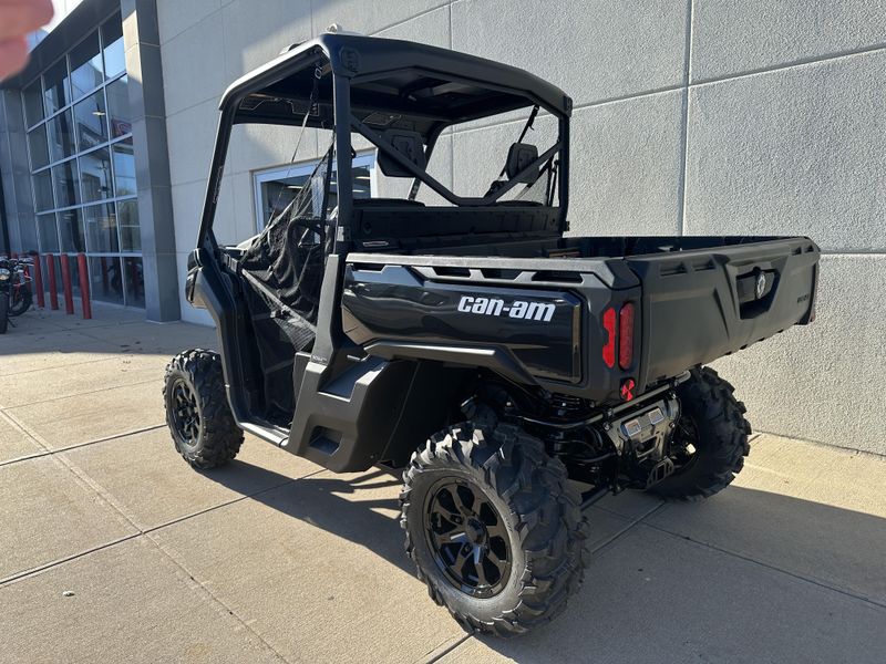 2025 Can-Am DEFENDER XT HD10Image 3