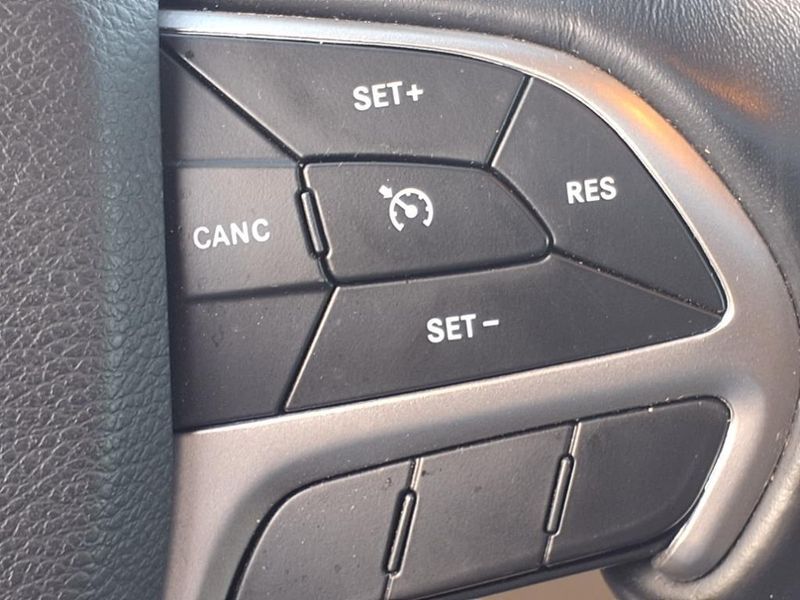 Used 2020 Jeep Grand Cherokee LimitedImage 20