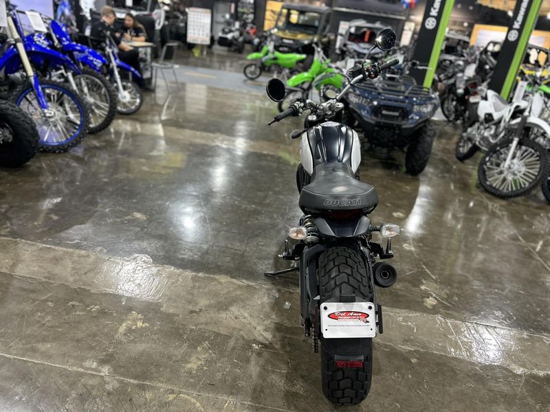 Used 2022 Ducati Icon Dark Scrambler Image 17