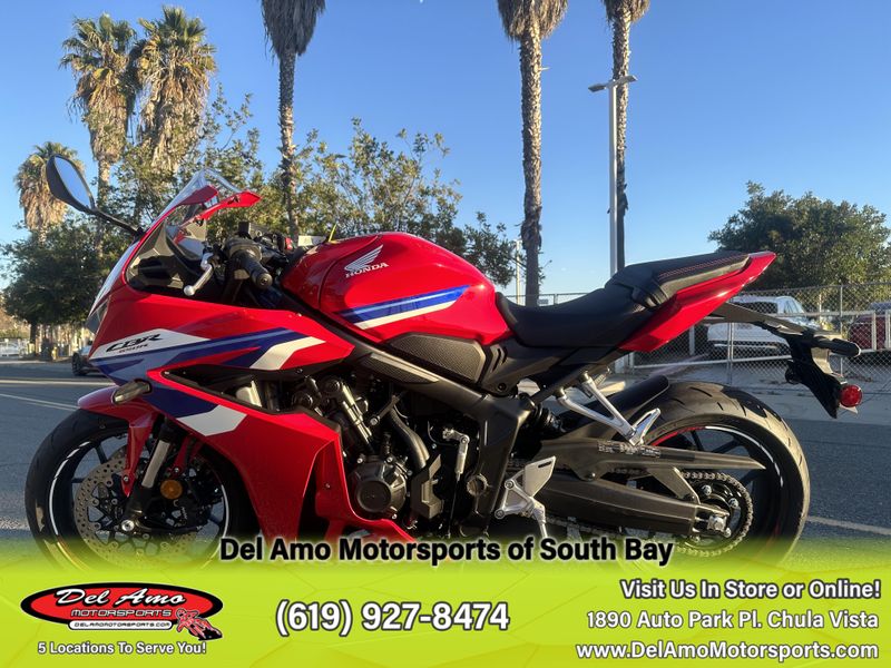 2025 Honda CBR650R ABS Image 4
